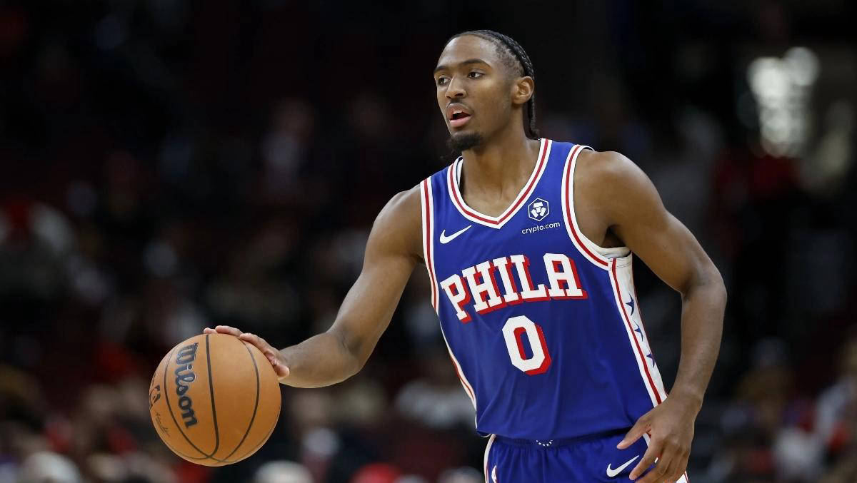 包含约基奇复出首战，76人状态火爆，关键时刻神级表现成为焦点！的词条